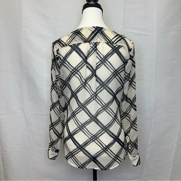 Priced to Sell!! Banana Republic XS Sheer Plaid Button-Up Blouse - Picture 5 of 11